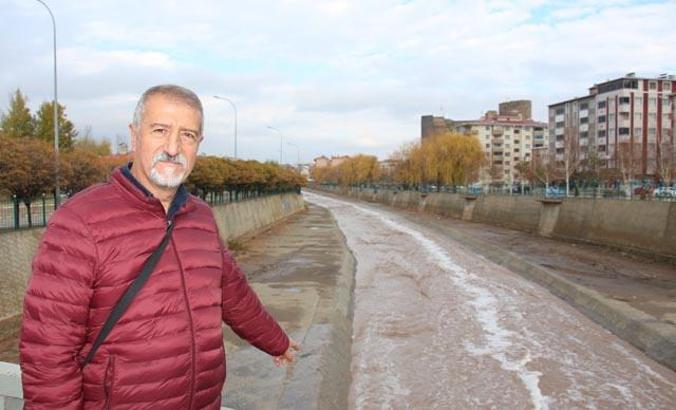 Oltu Çayı yine köpürdü