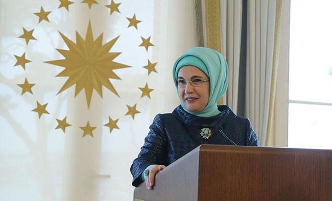 Emine Erdoğan, TOGEMDER'in eski ve yeni yönetim kurulu üyeleriyle bir araya geldi
