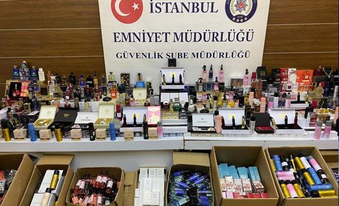Fatih'te operasyon; 51 milyon liralık sahte parfüm ele geçirildi