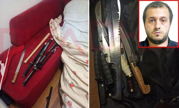 Samuray kılıçlı saldırganın dehşet koleksiyonu