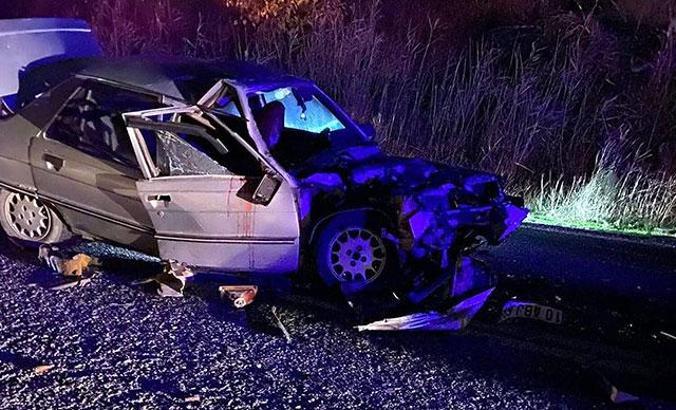 Manisa'da otomobil traktöre çarptı: 1 ölü, 6 yaralı