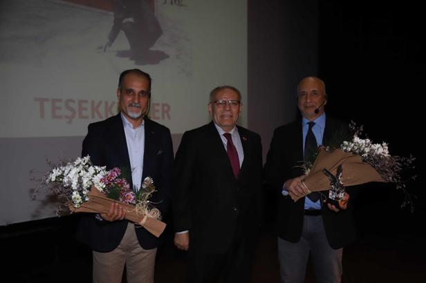 Kartal’da Atatürk’ü anma programı düzenlendi