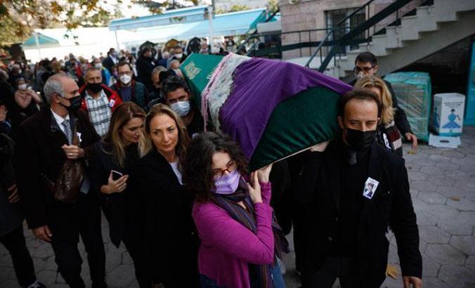Kadın hakları savunucusu Fatma Çiğdem Aydın son yolculuğuna uğurlandı