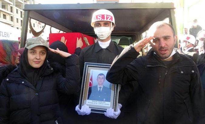 Erzurum'da şehit uzman çavuş son yolculuğuna uğurlandı