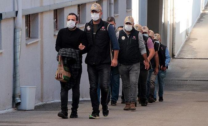 Adana’da 9 FETÖ şüphelisinden 5’i tutuklandı