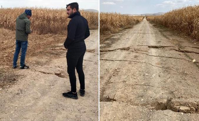 Yer altı su seviyesi azaldı, yolda yarıklar oluştu