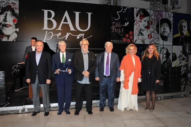 Rutkay Aziz, Ümit Tokcan ve Gülsin Onay’a ‘yaşam boyu onur ödülü’ verildi