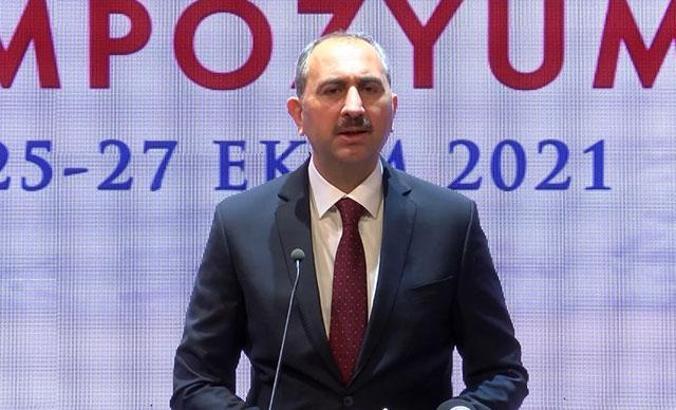 Bakan Gül: Özgürlükçü bir anayasa yapma imkanı vardır