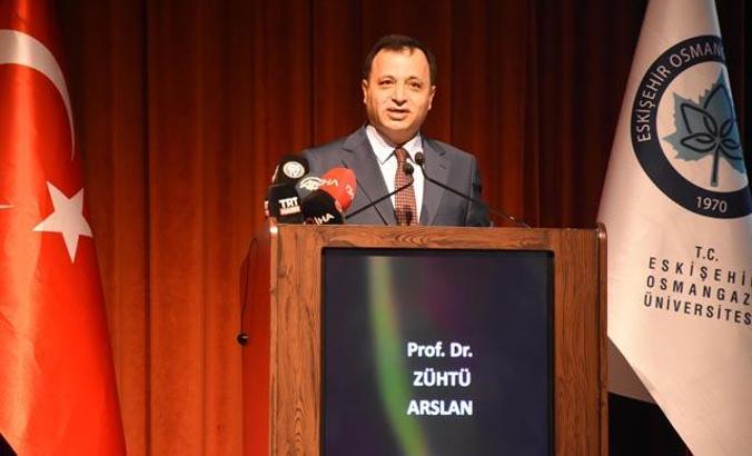 AYM Başkanı Arslan’dan üniversiteli gençlere: Aklınızı ve beyninizi kiraya vermeyin