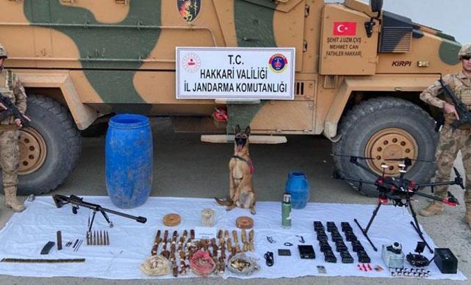 PYD/YPG'ye verilen TIR dolusu silahların bazıları Hakkari kırsalında ele geçirildi