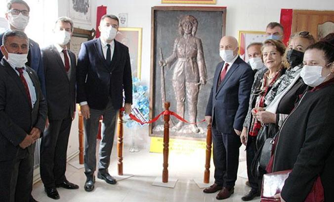 Kara Fatma'nın adına köyünde kütüphane açıldı