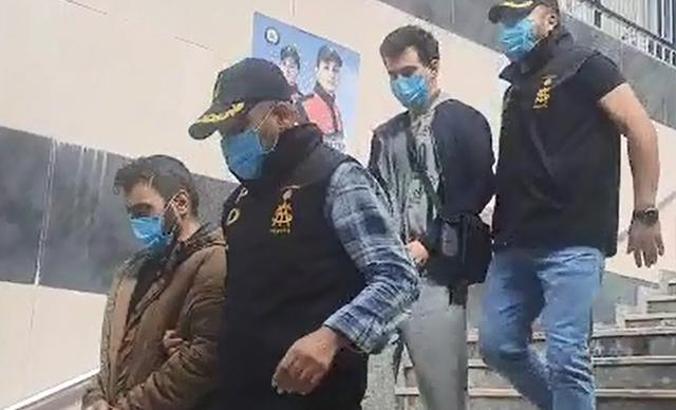 Boncuklu tabancayla soygun yapan şüpheliler yakalandı