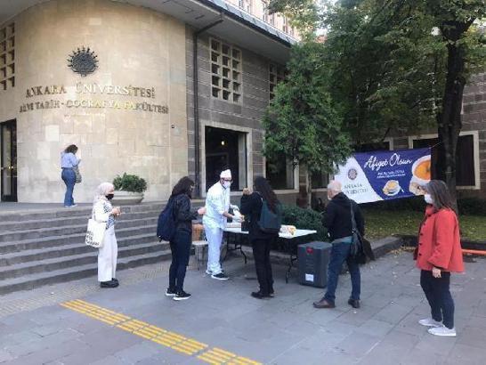 Ankara Üniversitesi’nden her sabah öğrencilere sıcak çorba