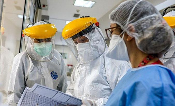 Koronavirüs salgınında günlük vaka sayısı 30 bin 438 oldu