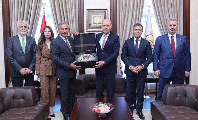 Numan Kurtulmuş TÜRSAB heyeti ile bir araya geldi