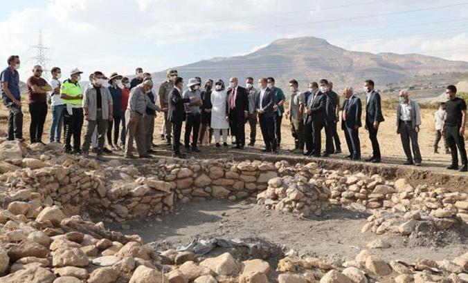 ‘Boncuklu Tarla’nın Göbeklitepe’den daha eski bir yerleşim yeri olduğu konusunda ortak fikir var’