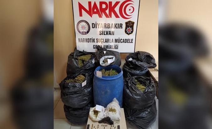 Silvan'da uyuşturucu operasyonu: 2 gözaltı