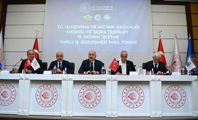 Bakan Karaismailoğlu: Kadın çalışanlarımıza yeni haklar getirdik