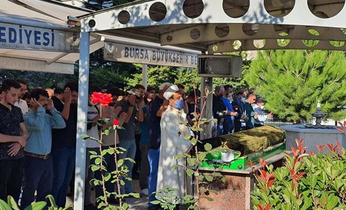 Pandemi tedbirlerini eleştiren savcının babası, koronadan hayatını kaybetti