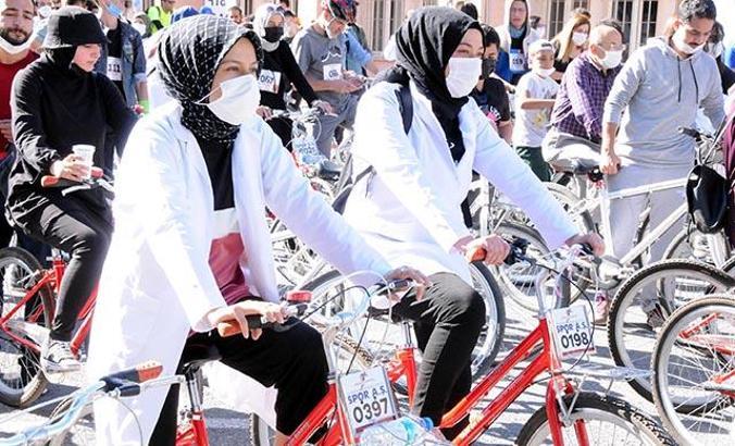 Sağlık çalışanları, 'Doktorlar Bisiklet Turu'nda pedal çevirdi