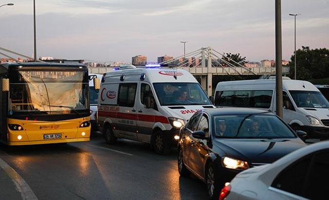 İstanbul'da ortak acil çağrı sistemi devreye girdi, ambulansların trafik çilesi ise bitmiyor