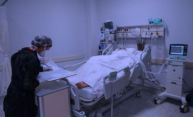 Koronavirüs salgınında günlük vaka sayısı 27 bin 197 oldu