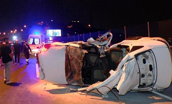 Beykoz'da lastiği patlayan otomobil kazaya neden oldu: 3 ölü, 3 yaralı