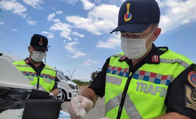 Antalya'daki uygulamada okul servis şoförünün uyuşturucu testi pozitif çıktı