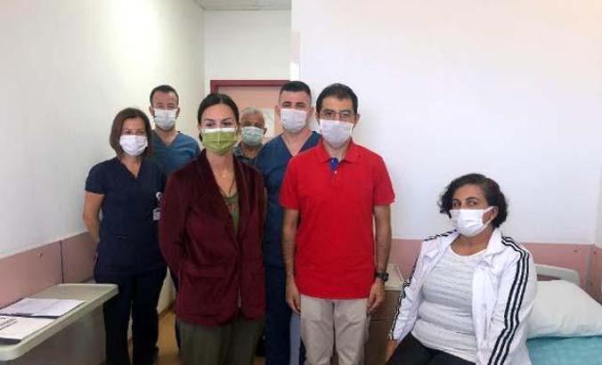 İşitme kaybı yaşayan hemşirenin kulağındaki tümör ameliyatla alındı