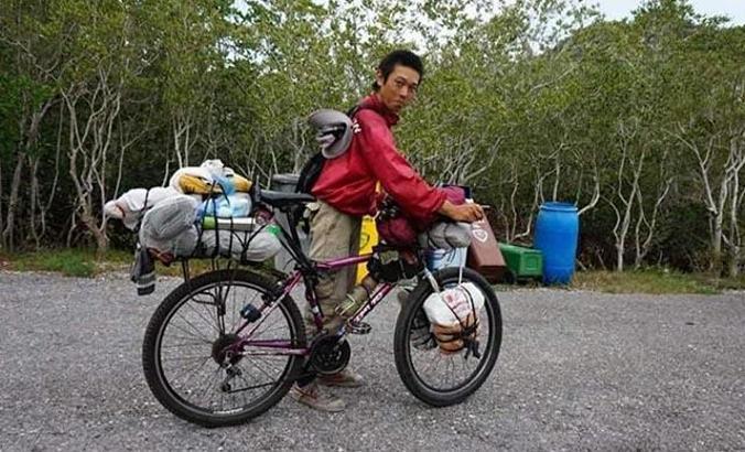 12 yıl önce bisikletiyle Japonya'dan dünya turuna çıktı, Elazığ'da bıçaklandı