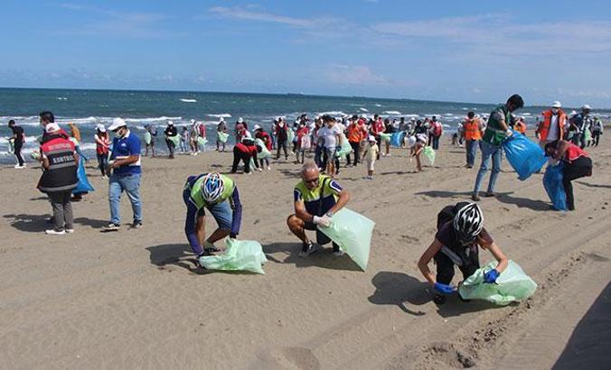 Denizlerden 2 milyon 850 bin ton atık çıktı