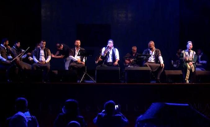 Hasköy Sahne’de sıra gecesi ekibinden müzik şöleni