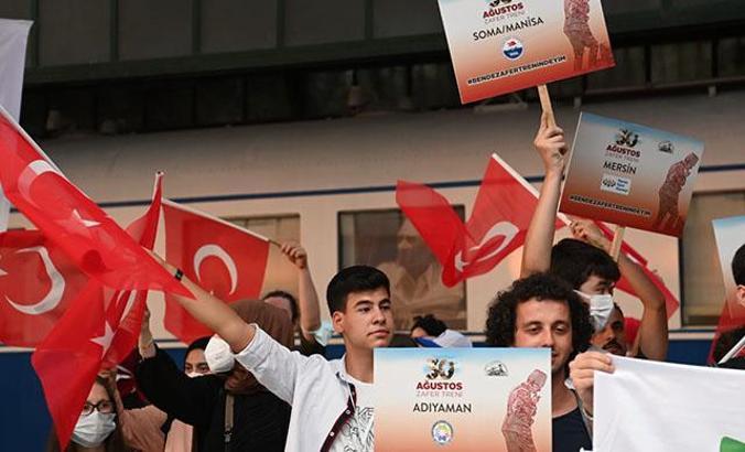 Zafer Treni Ankara'dan yola çıktı