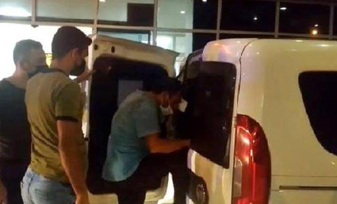 Kına gecesinde damat yeğeni ve annesini bıçakladı