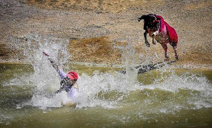 8 asırlık gelenek için 200 tanker su taşıdılar
