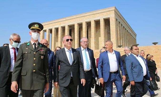 Ümit Özdağ, Anıtkabir'i ziyaret etti