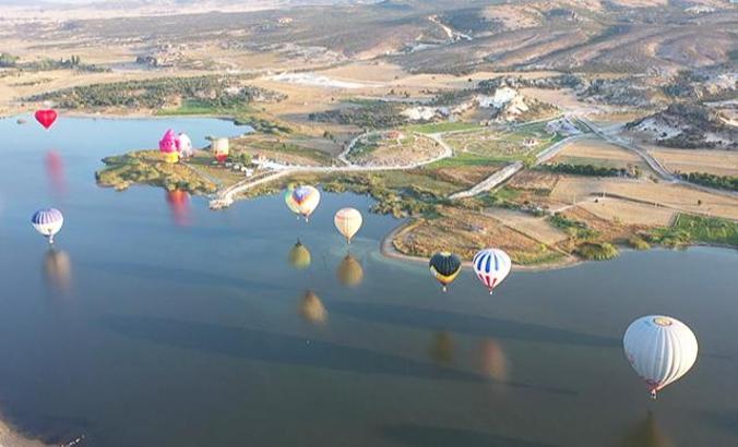 Afyonkarahisar'da Zafer Haftası kutlamaları balon uçuşuyla başladı