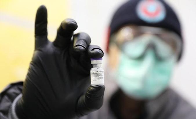 Koronavirüs aşısında yaş sınırı 12'ye indi