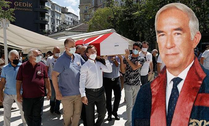 Göz hastalıklarının duayen doktoru son yolculuğuna uğurlandı