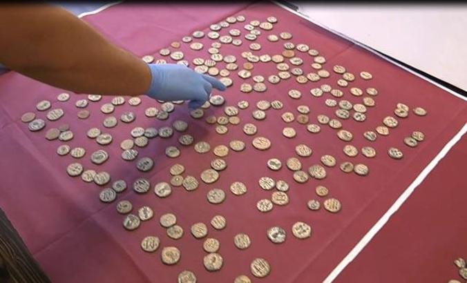 Cilvegözü Gümrük Kapısı'nda, TIR'da 2 bin 533 sikke ele geçirildi