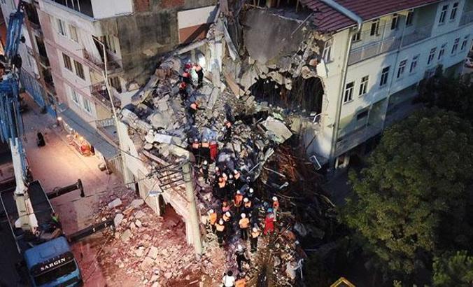 Bursa'da gerçeğini aratmayan deprem tatbikatı