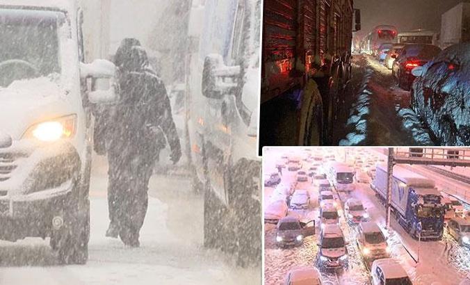 İstanbul'da kar esareti! Özel araçların trafiğe çıkması yasaklandı (Dakika dakika tüm gelişmeler)
