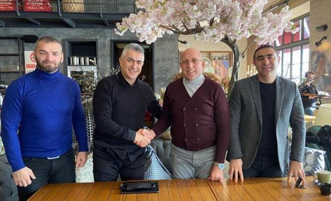 Kocaelispor'da Mehmet Altıparmak dönemi başladı