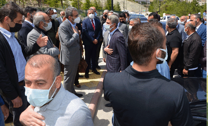 AK Parti'li Ünal, vefat eden dayısının cenazesine katıldı