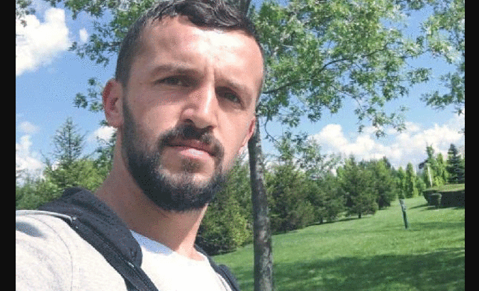 Duvar örerken başına taş düşen işçi öldü