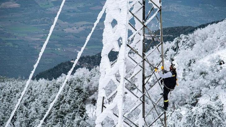 Bakanlık: Kesintisiz enerji için 22 bin 152 çalışan sahada