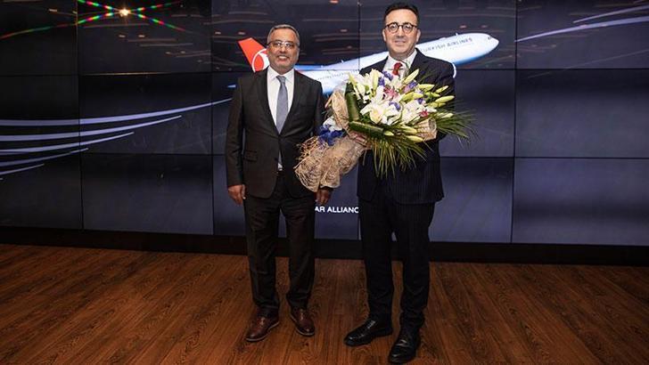 THY'de devir teslim töreni