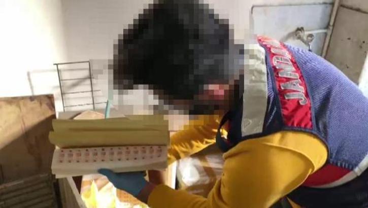 Zeytinburnu'nda sahte TAPDK bandrolü basan grafikere suçüstü