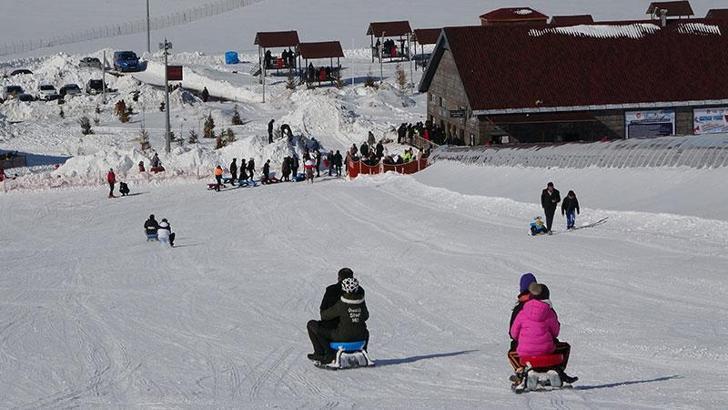Niğde'deki Ketençimen Kayak Merkezi'nde tam kapasite hizmet