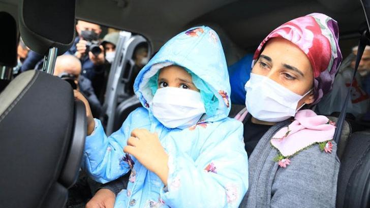 Asiye taburcu edildi, sevincini el sallayarak gösterdi